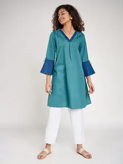 تونیک آبی رنگ گلدوزی شده گلوبال دسی