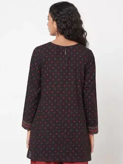 تونیک مشکی رنگ طرح گل ریز فاب ایندیا