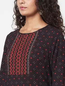 تونیک مشکی رنگ طرح گل ریز فاب ایندیا