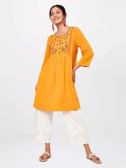 تونیک خردلی رنگ گلدوزی شده گلوبال دسی