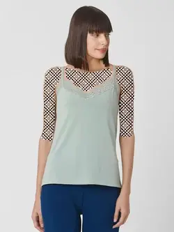 تاپ رنگ سبز روشن با یقه تور ورومودا