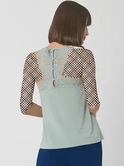 تاپ رنگ سبز روشن با یقه تور ورومودا