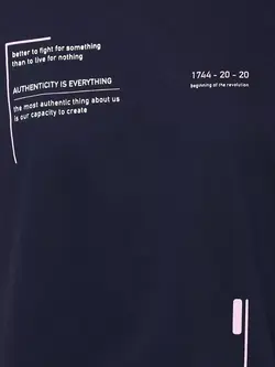 تیشرت نوشته دار  سورمه ای آستین کوتاه سُولی