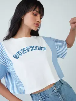 تیشرت آبی-سفید چاپدار کناره راه راه یقه گرد نئون