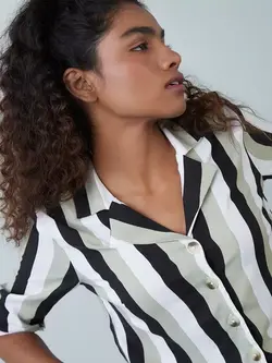 پیراهن زنانه راه راه سفید سبز نوون