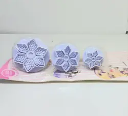 کاتر فشاری طرح گل جدید (پک سه عددی) در 3 سایز مختلف