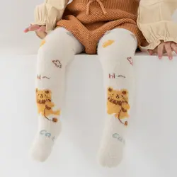 جوراب بچگانه حوله ای ساق بلند بدون پاشنه مدل گوشدار