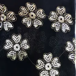 شال زنانه مدل حریر پولک دار خامه دوزی