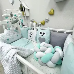 کوسن و گارد طرح دار مناسب تخت نوزاد