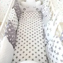 کوسن و گارد طرح دار مناسب تخت نوزاد