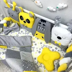 کوسن و گارد طرح دار مناسب تخت نوزاد