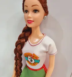 عروسک باربی مدل(کارمند فست فود ,سرآشپز,خانه دار)