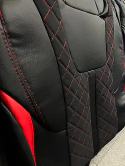 روکش صندلی فردا موتور SX5 FMC چرم پارچه رنگ مشکی نوار قرمز - باران کاور