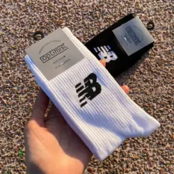 جوراب ساق بلند نیوبالانس سفید و مشکی