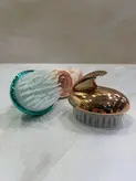 برس / سرشور ژله ای سیلیکونی مخصوص ماساژ و شستشو سر