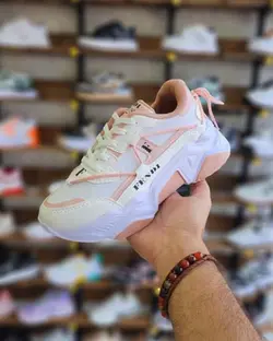 کفش اسپرت فندی زنانه