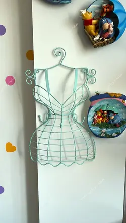 آویز لباس طرح مانکن برند انگلیش هوم