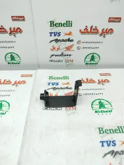 براکت بغل انجین برای قاب کاور موتور tvs راکس اصلی (سمت راست)