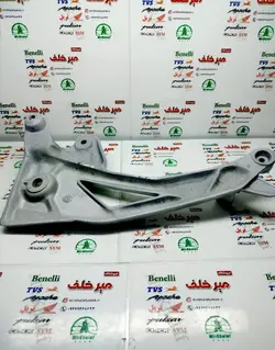 براکت جا پایه عقب سمت چپ (پدال دنده) موتور پالس 180 200 220 ug4 (بدون هندل)