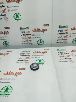 شیشه (پولکی) نشانگر روغن روی درب کلاچ موتور تریل روان و بنلی 150 و 300 دو سیلندر قدیم و جدید