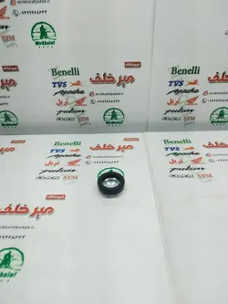 شیشه (پولکی) نشانگر روغن روی درب کلاچ موتور تریل روان و بنلی 150 و 300 دو سیلندر قدیم و جدید