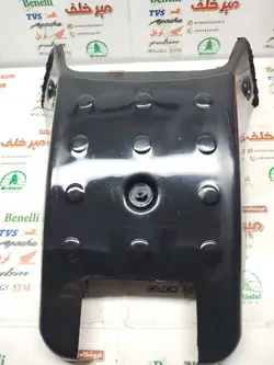 گلگیر (قاب کاور فلاپ دمی) بالای روی چراغ خطر عقب موتور تریل gy جی وای و نامی مشکی