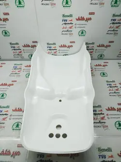 گلگیر (قاب کاور فلاپ دمی) زیر چراغ خطر عقب موتور تریل xl ایکس ال سفید