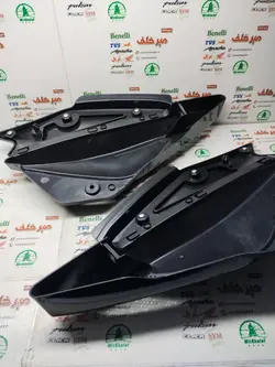 درب (قاب کاور فلاپ) بغل موتور پالس ls 135 ال اس مشکی هندی (جفتی)