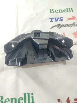قاب (کاور فلاپ) زیر کیلومتر و دودی جلو موتور اپاچی 200 اصلی