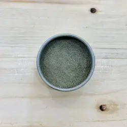 جرمگیر و سفید کننده دندان لاورا (LAVERA) حجم 30 گرم