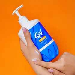 کرم مرطوب کننده کیوی ۵۰۰ میل QV cream