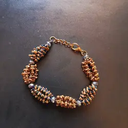 دستبند میخک و شنبلیله