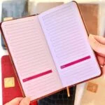تقویم جیبی سال 1403 دایان مدل چرمی - قیمت و خرید آنلاین - قاطی پاتی