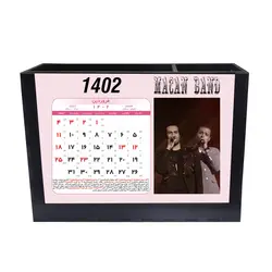تقویم رومیزی سال 1402 طرح ماکان بند - قیمت و خرید آنلاین - قاطی پاتی