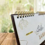 تقویم رومیزی سال 1403 کایرا مدل WOODY 02 - قیمت و خرید آنلاین - قاطی پاتی