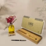 تقویم رومیزی سال 1403 پدیده نقش مدل پلکسی کلاسیک کد 1474 - قیمت و خرید آنلاین - قاطی پاتی