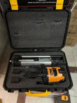 تراز لیزری چهار خط نقطه زن شاقول دار اینتیمکس مدل 0477