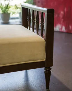 نیمکت آنتیک