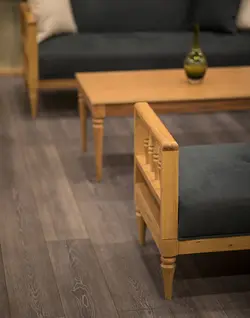 نیمکت آنتیک