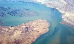 پاورپوینت  کنفرانس تنگه هرمزStrait of Hormuz جنوب ایران (بین خلیج فارس و اقیانوس هند)