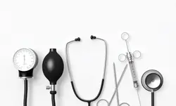 پاورپوینت آشنایی با تجهیزات عمومی معاینه