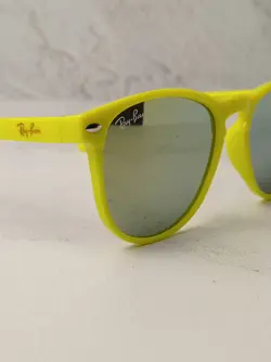 عینک آفتابی بچه گانه ray ban – شناسه: 18653