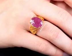 انگشتر نقره زنانه یاقوت سرخ معدنی با ابکاری طلایی کد ۸۲۵۷