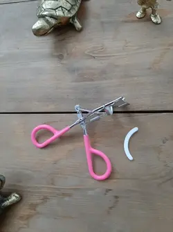 فرمژه تیتانیوم