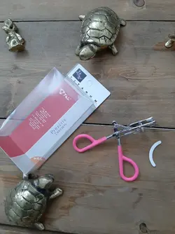 فرمژه تیتانیوم