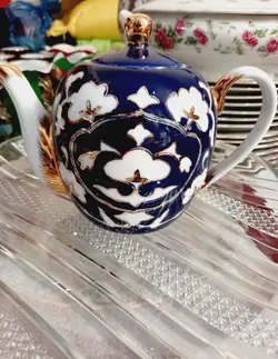 قوری چینی سورمه ای